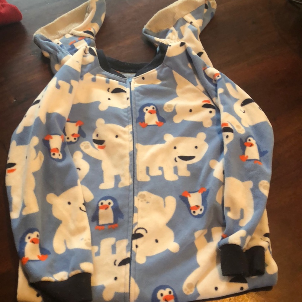 Full pajamas with feet zip up
